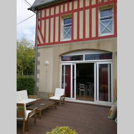Les Ecuries Du Chateau Commes Bagian luar foto