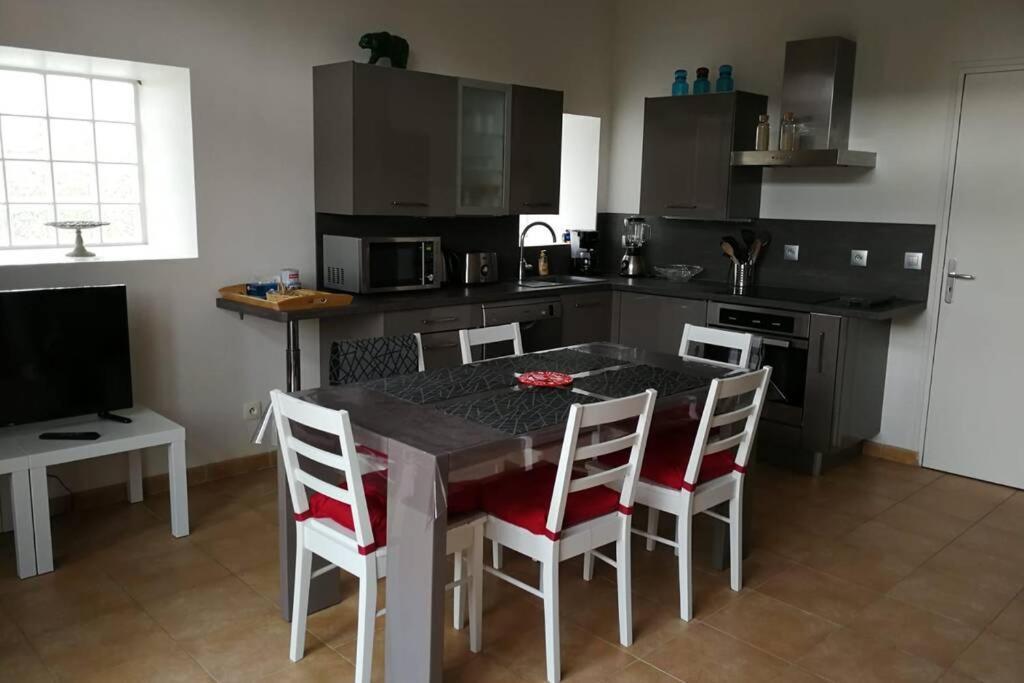 Les Ecuries Du Chateau Commes Bagian luar foto